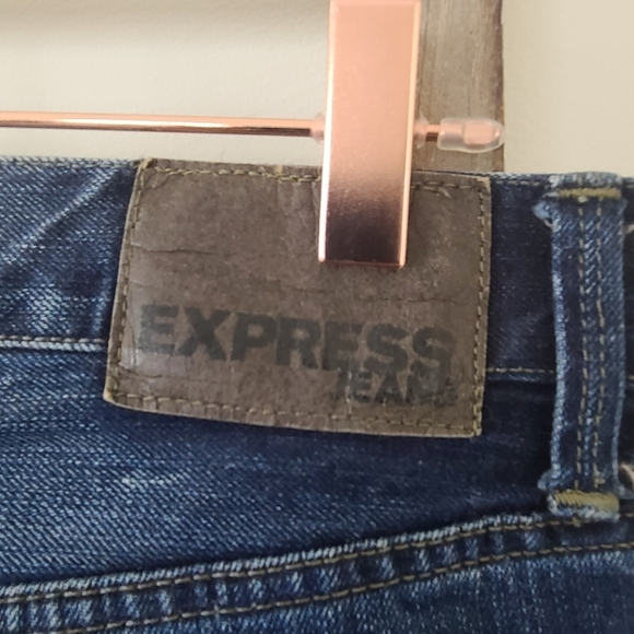 ⭐️40% Off⭐️ Express Men's Distressed Rocco Jeans - Picture 10 of 13